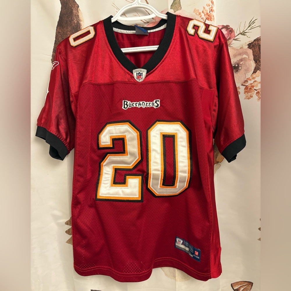 Youth large Reebok Red Buccaneers Kids Jersey​